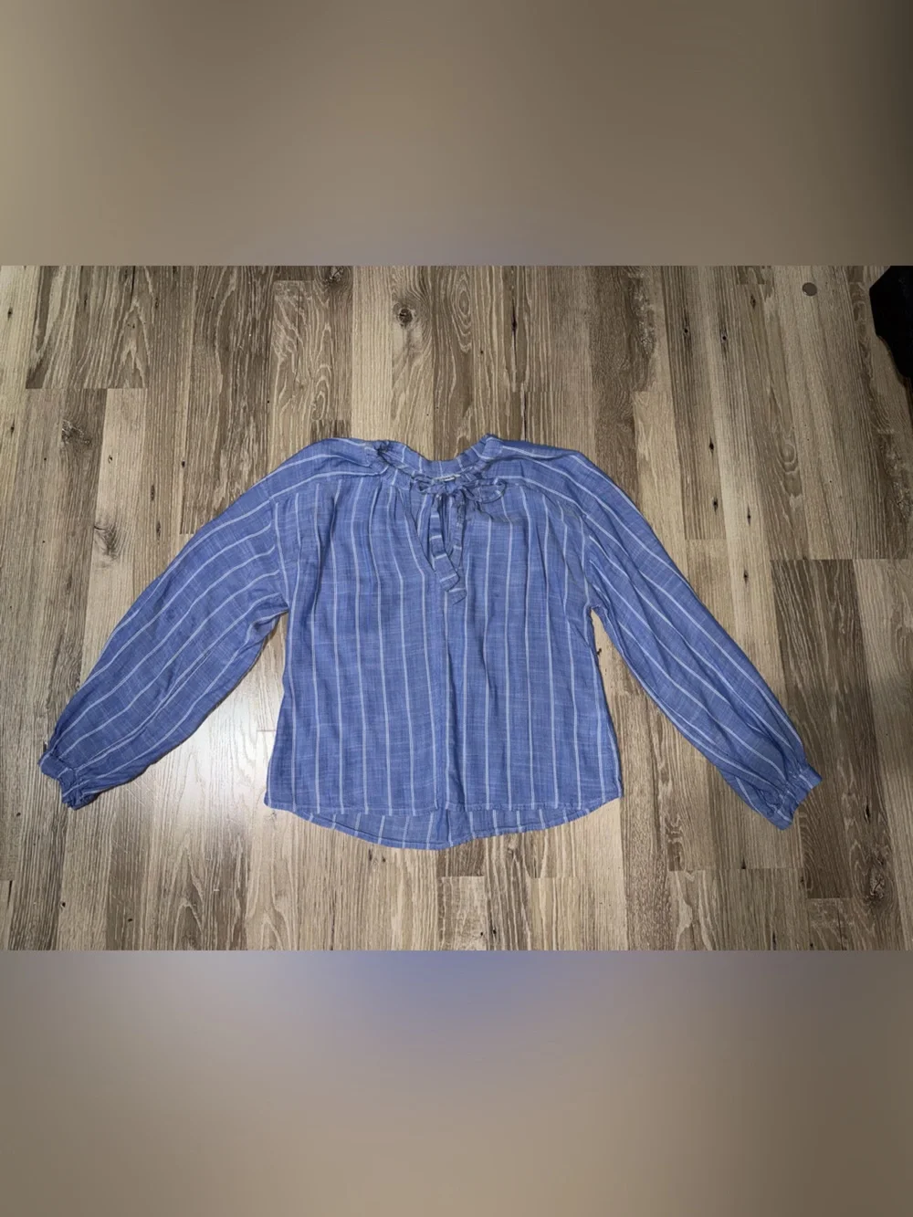 Evereve Tie Blouse Small - Picture 7 of 9